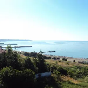Family Lazuren Briag Otel