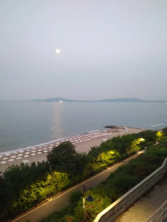 Apartment In Lazur Area Burgas Bulgaria